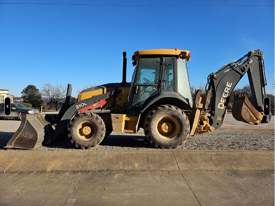 2019 John Deere 310L 4x4 Tractor