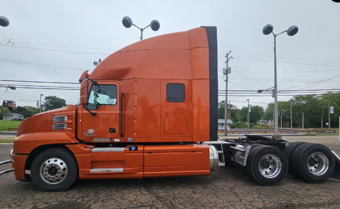 2019 MACK AN64T Tractor